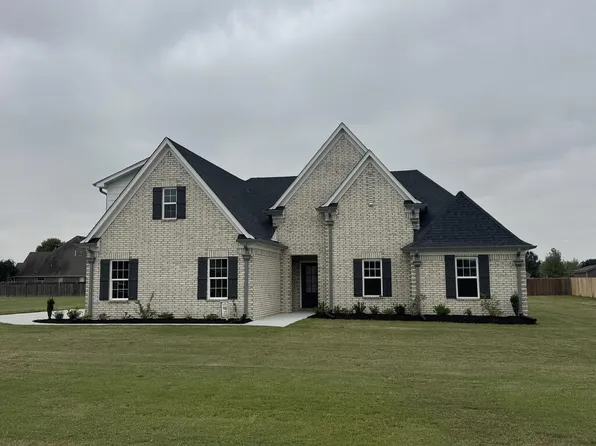 612 E Lake Dr N, Marion, AR 72364