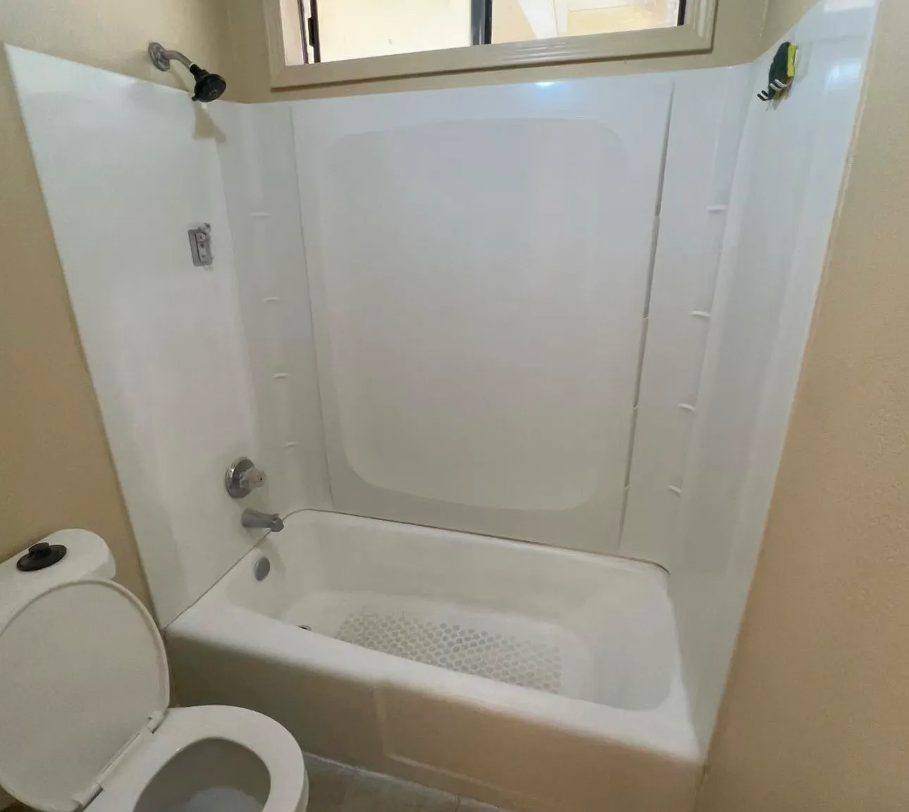 2 bed, 900 sqft, $1,500 — Photo 3