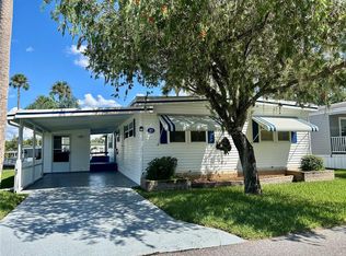 33 COCOS PLUMOSA DRIVE, EUSTIS, FL 32726