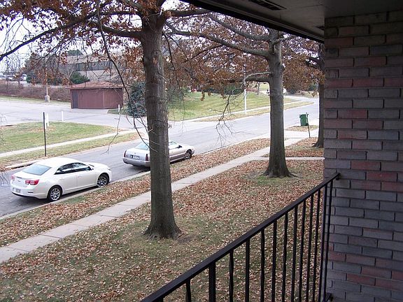 3rd image of 5521 Canterbury Ln