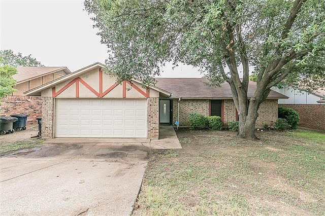 1st image of 2858 Southpark Ln