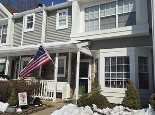 62 Horseshoe Ct, Tinton Falls, NJ 07753