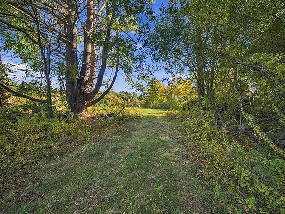 2nd image of 175 Warner Hill Road