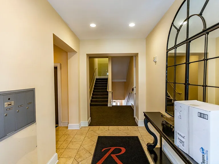 1001 Market St E #10 — Photo 10