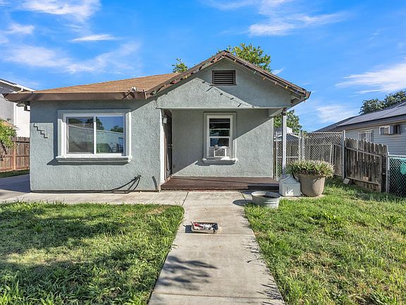 3rd image of 2338 E Miner Ave