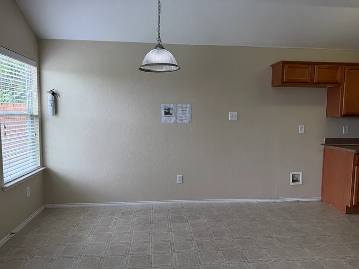301 Meadow Lark Ln — Photo 25