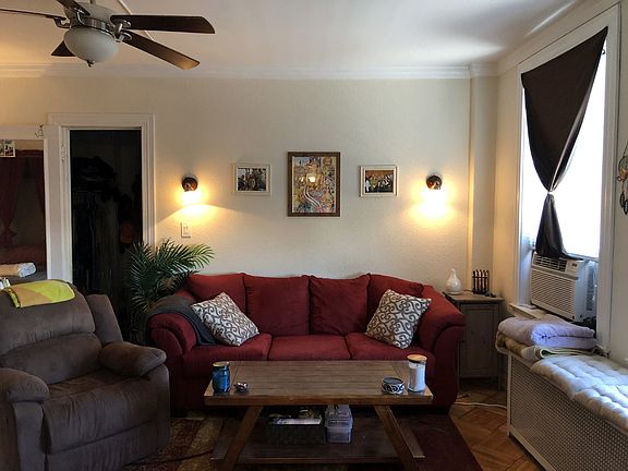 2nd image of 2000 N Lincoln Park West Pkwy #809