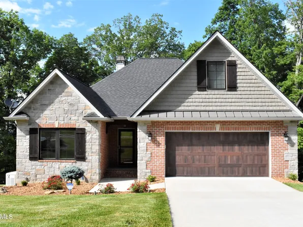 43 Oak Leaf Cir, Fairfield Glade, TN 38558