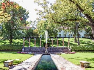 6130 Ensley Ln, Mission Hills, KS 66208