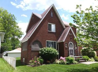 1323 Commonwealth Ave, Mayfield Heights, OH 44124