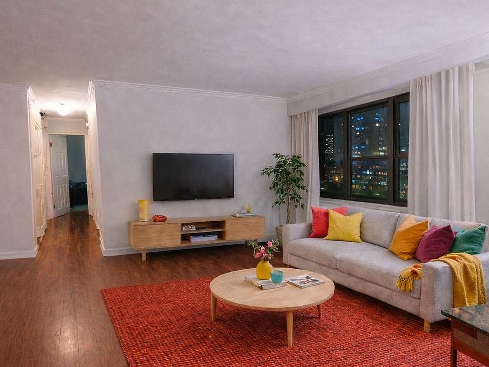 1st image of 135 Montgomery St APT 5