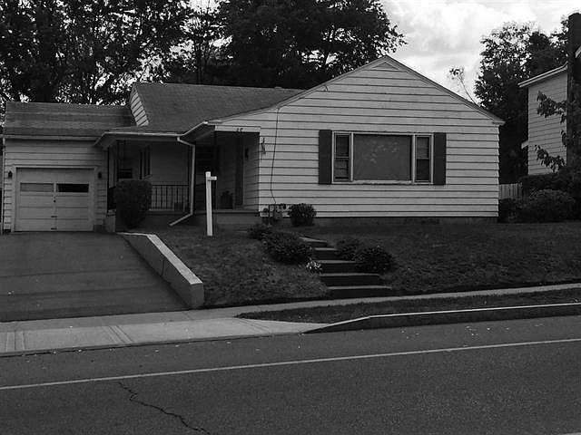 1st image of 217 Bay St