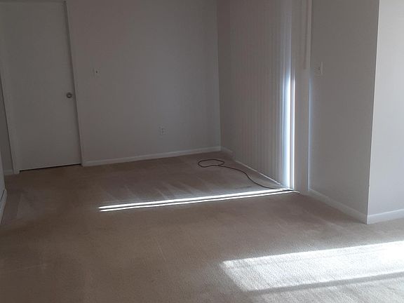 2nd image of 3595 Sable Palm Ln Unit E