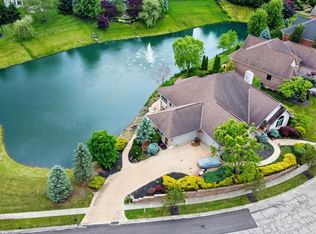 219 Chateau Valley Ln, South Lebanon, OH