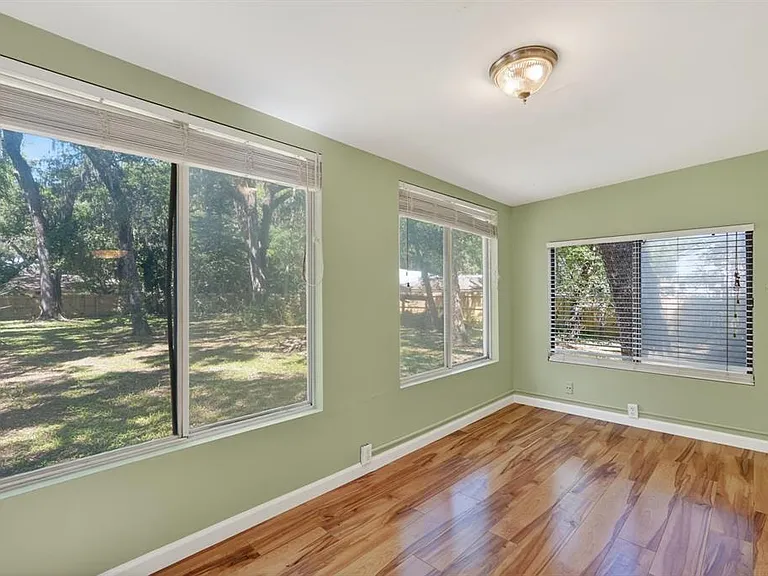 12 Dawson Dr — Photo 25
