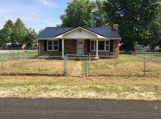 80 5th Ave, Clay City, KY 40312