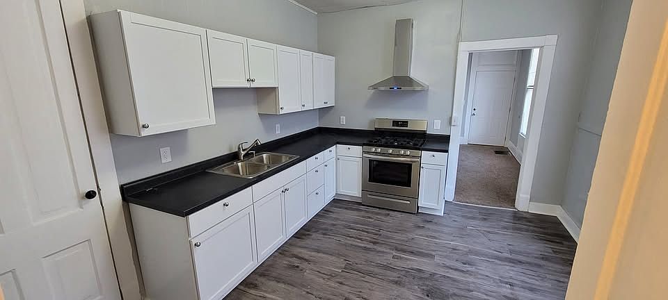1st image of 1021 S 16th St #1021