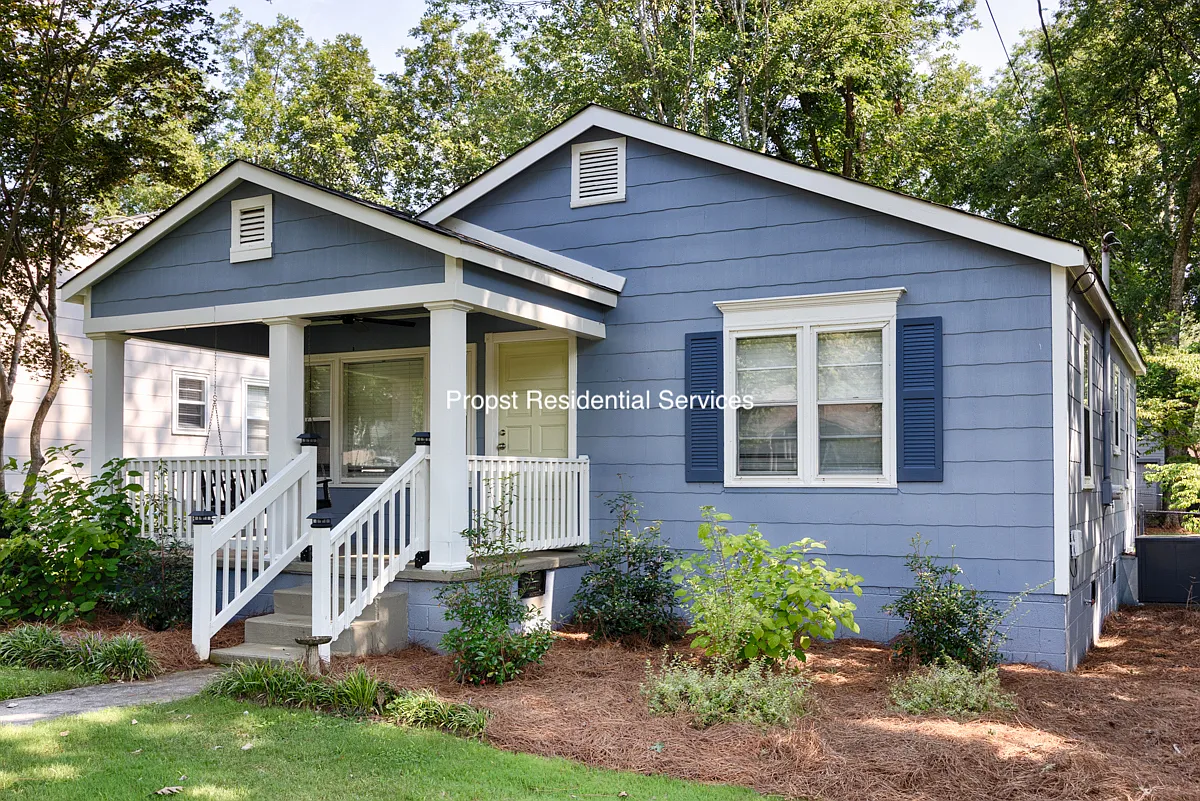 2 bed, 896 sqft, $1,800 — Photo 1