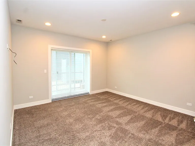 2412 W Cortland St #3E — Photo 11