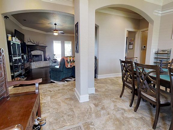 2nd image of 1403 NE Mustang Dr