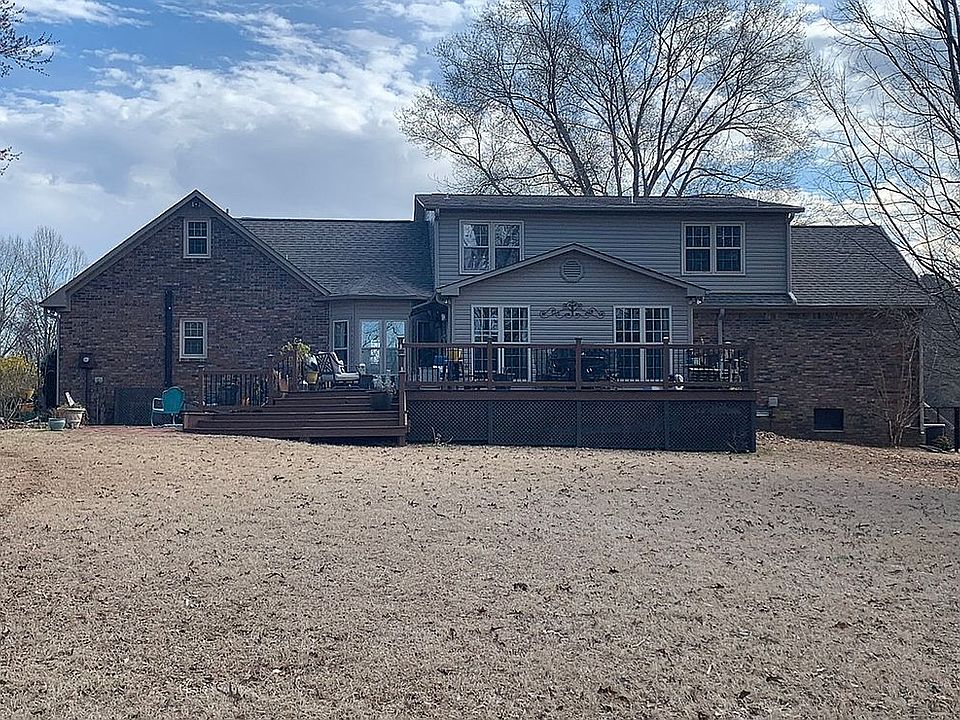2nd image of 114 Winslow Dr