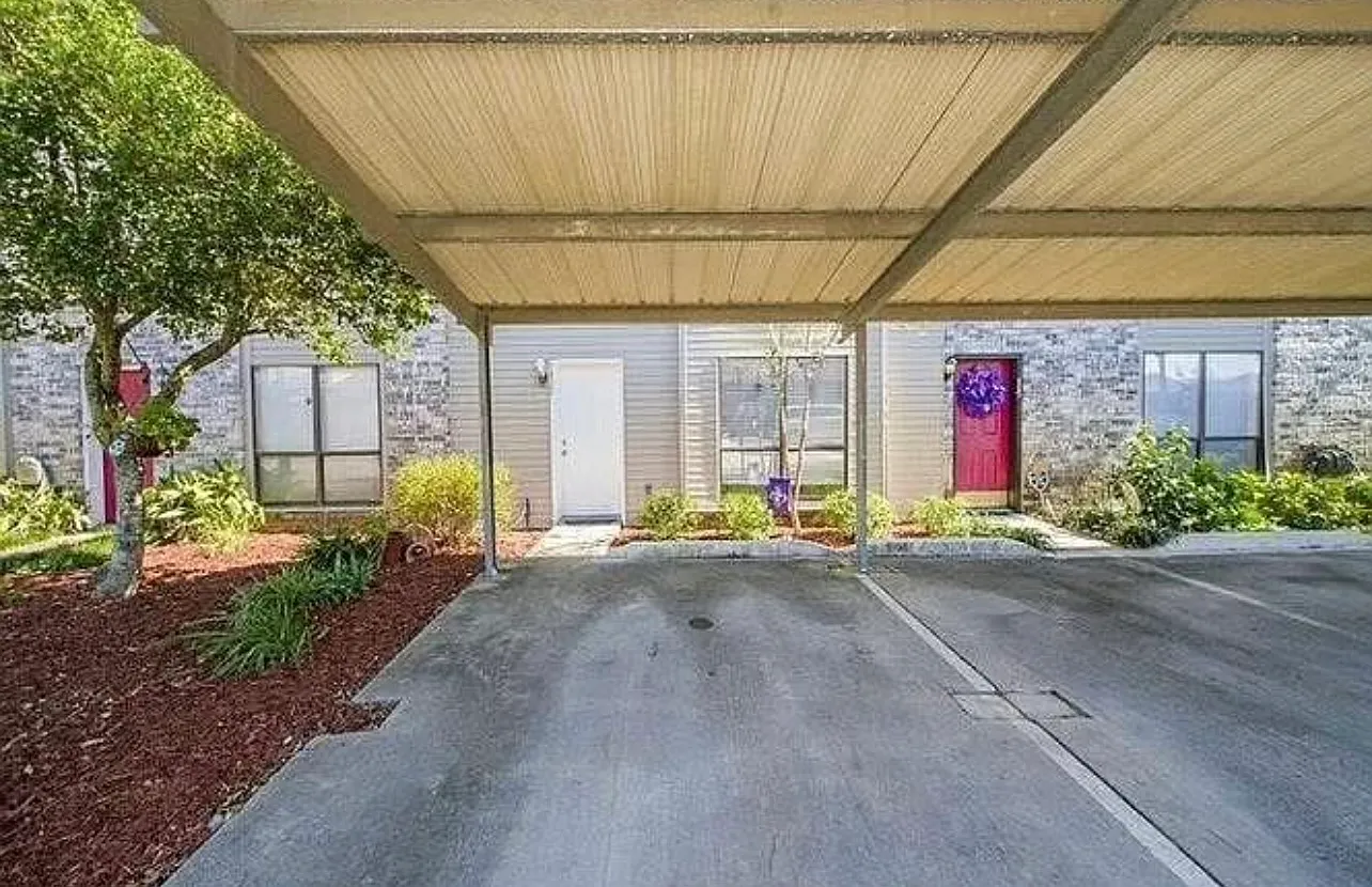 8022 Picardy Ave — Photo 2