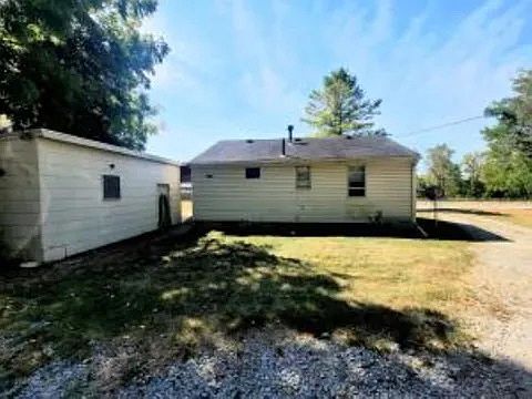 3rd image of 2948 W National Rd