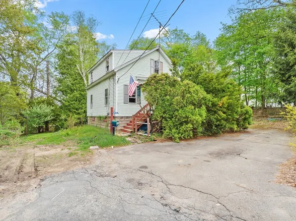 13 Riverbank Rd, Maynard, MA 01754