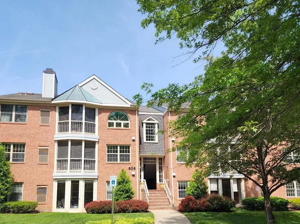 806 Amber Tree Ct APT 303, Gaithersburg, MD 20878
