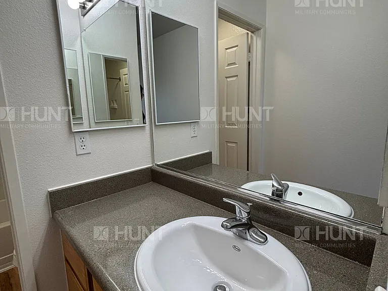 624 Pusan Dr — Photo 15