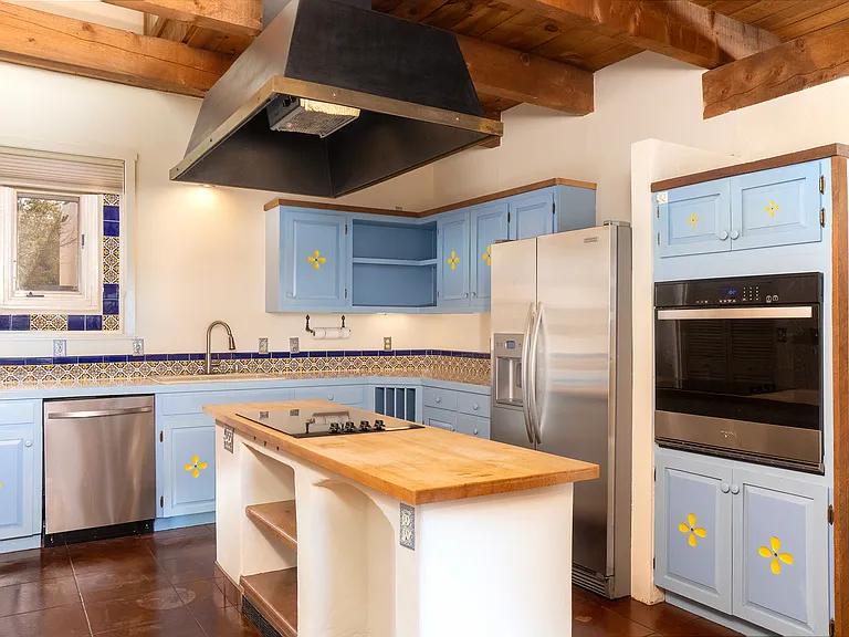 377 Calle Loma Norte — Photo 9