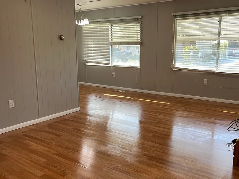 521 San Mateo Cir — Photo 11
