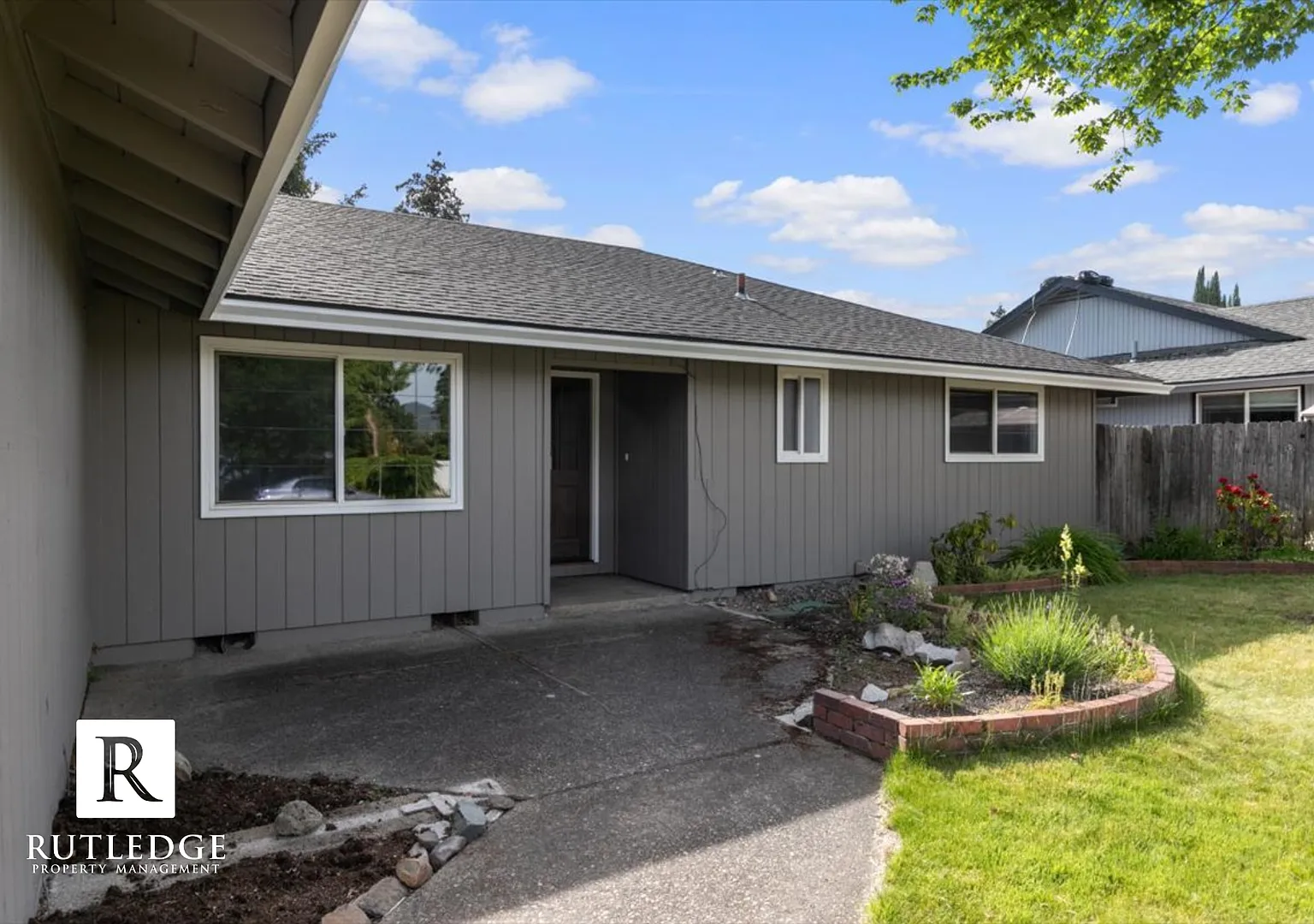 Stunning 3 Bed / 3 Bath Newly Remodeled Home With Fully Fenced & Landscaped Backyard — Photo 2