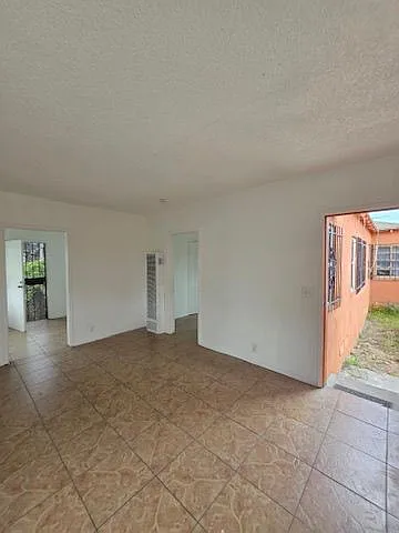 624 W Magnolia St #A — Photo 5
