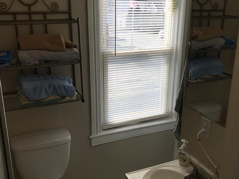 18 Vernon St #2F — Photo 8
