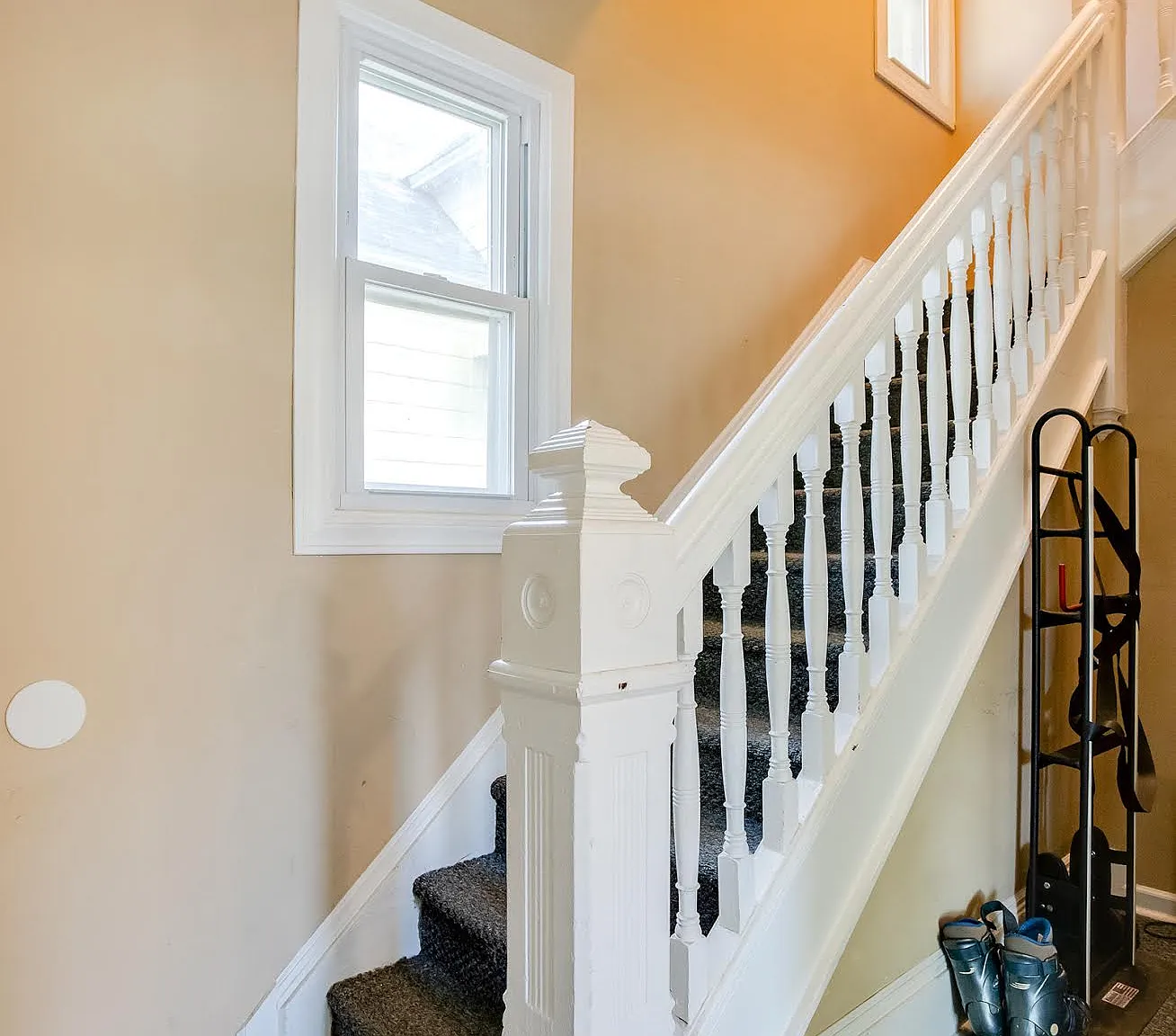 2 bed, 1000 sqft, $1,550 — Photo 3