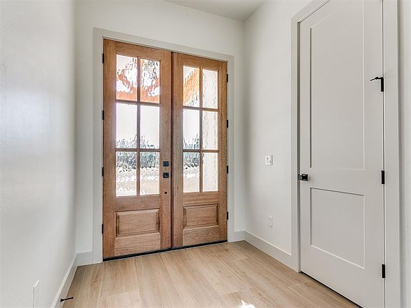 3rd image of 14029 N Ridge Dr
