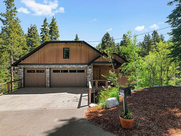 3rd image of 2366 Highlands Dr