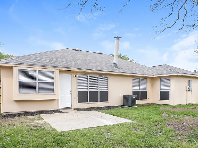 19411 Winding Branch Dr — Photo 16
