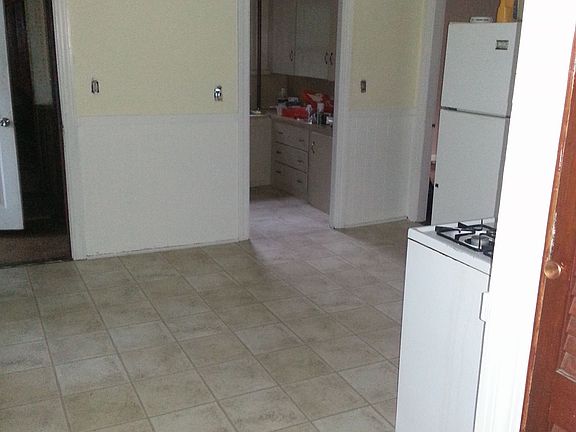 kitchen / pantry entrance