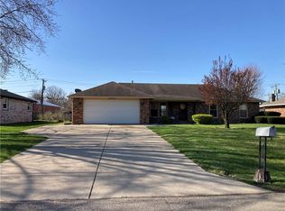 715 Country Ln, Anderson, IN 46013
