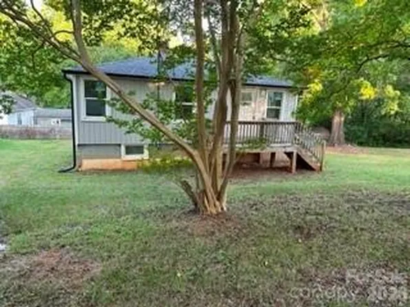 1905 Circle Dr, Kannapolis, NC 28081