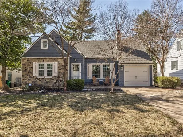 5532 Aberdeen Rd, Fairway, KS 66205