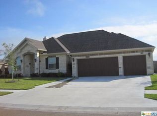 112 Chisholm Trl, Victoria, TX 77904