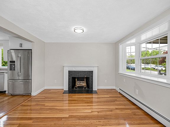 3rd image of 13 Mount Ave