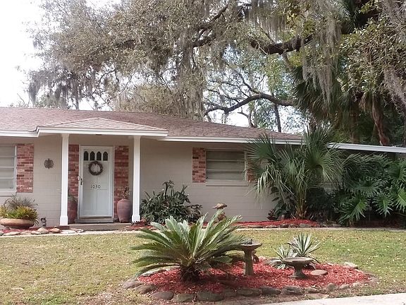 2nd image of 1030 N Magnolia Cir
