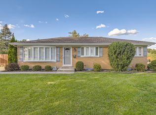 1718 W Kim Ave, Mount Prospect, IL 60056