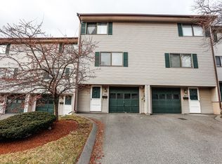 39 Pebble Pl, Malden, MA 02148