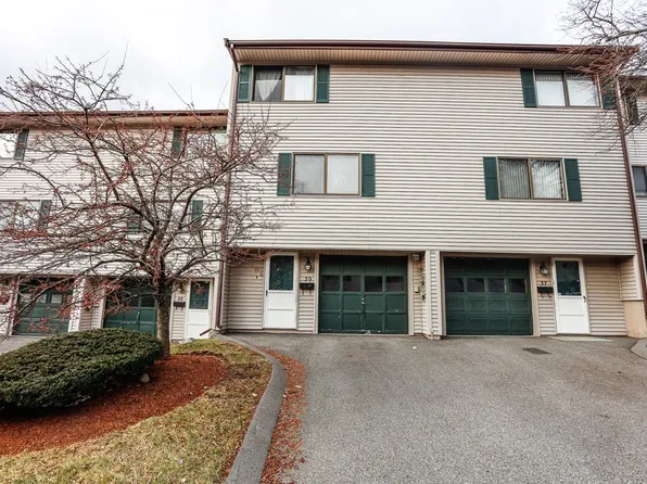 39 Pebble Pl, Malden, MA