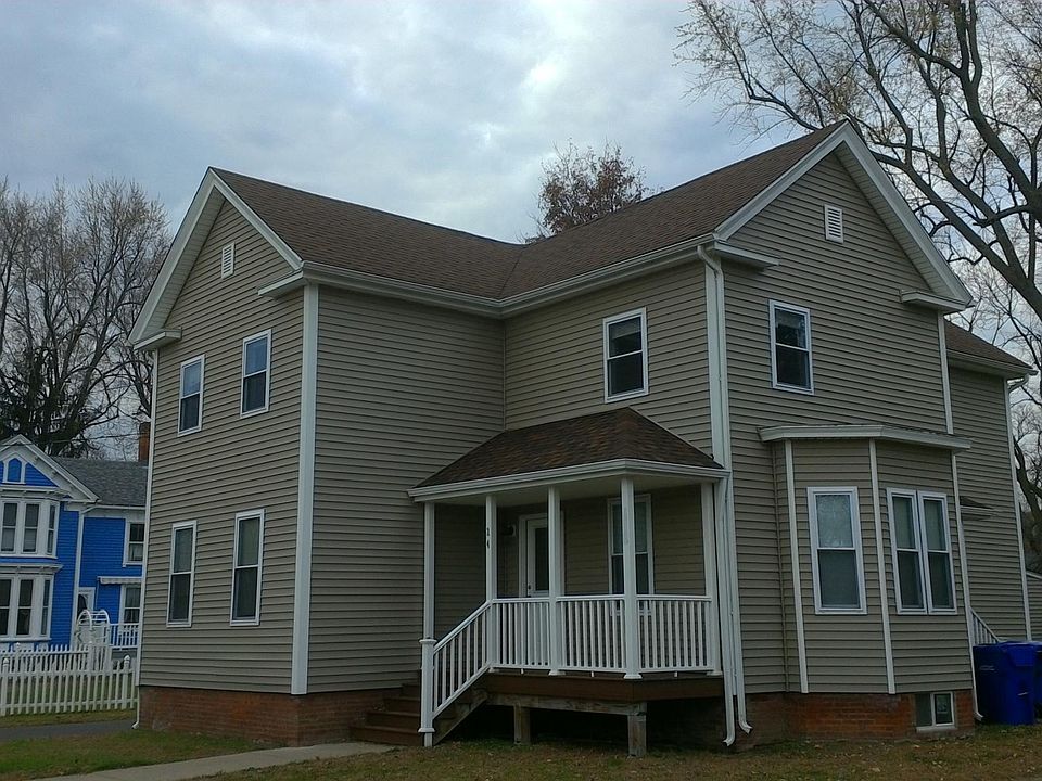 1st image of 24 School St